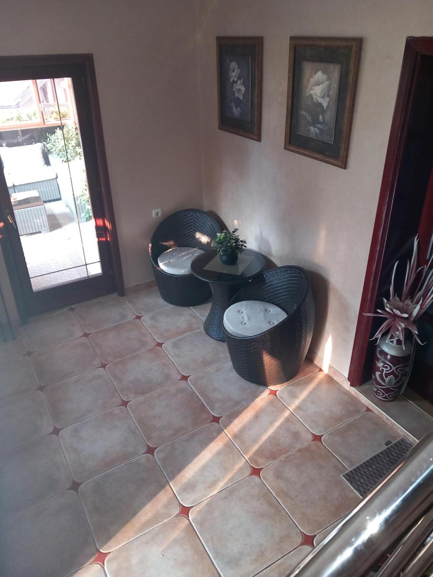 Vihor Apartment
